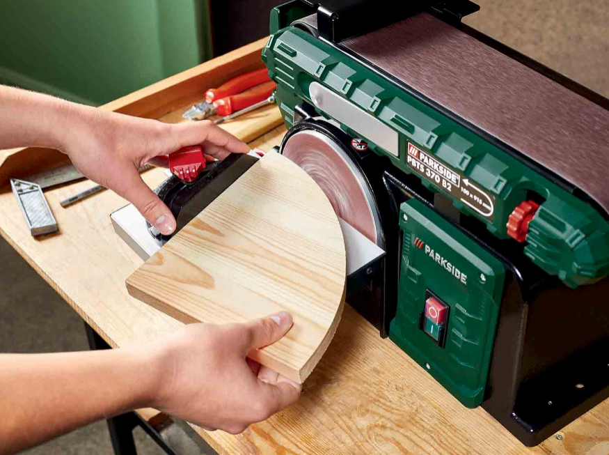 Máquina de corte de 370 W com montagem em calha e disco